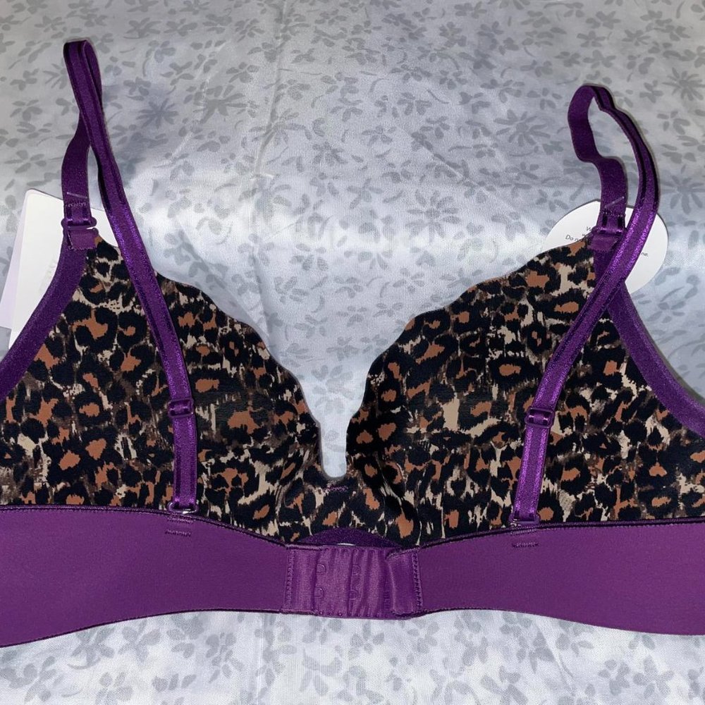 btemptd  b.wow'd Push Up Bra Grape Royale Size 36B - Picture 2 of 3